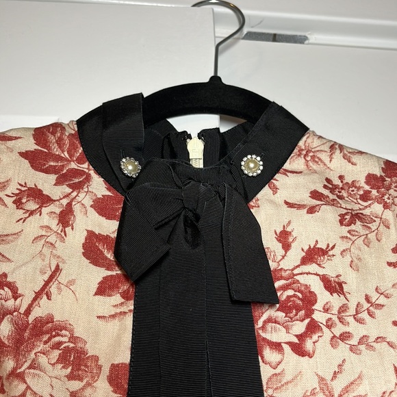 Authentic Gucci Flower print dress - Picture 6 of 11